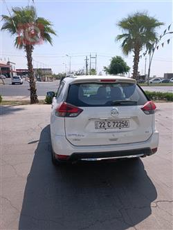 نیسان ئێکس ترەیل